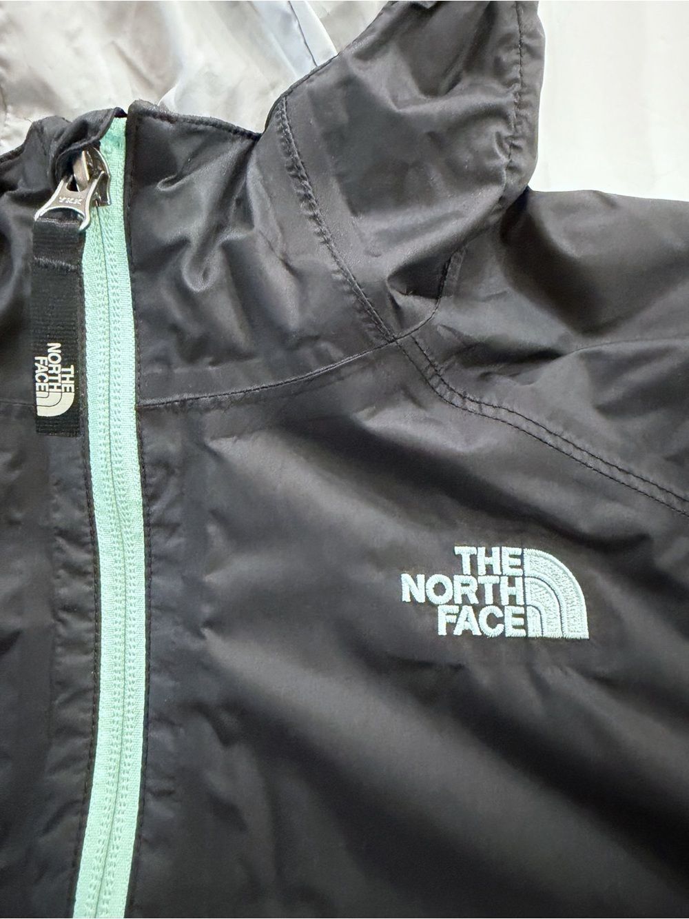 The North Face Girls L 14/16 Gray DryVent Hooded Rain Jacket Mint Zip Gorpcore - Picture 4 of 12